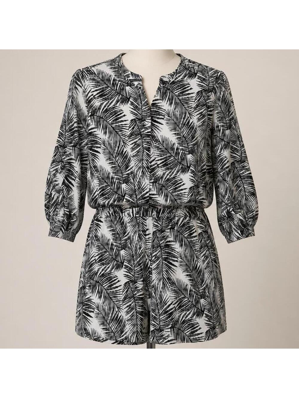 White House Black Market Black and White Leaf Print Romper Size 10